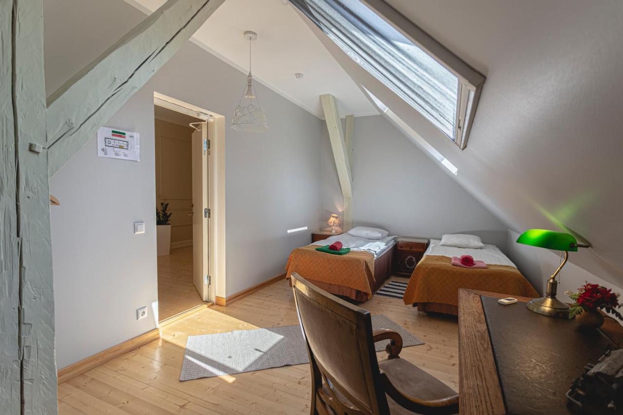 Guesthouse Kadrina Mois Екстериор снимка