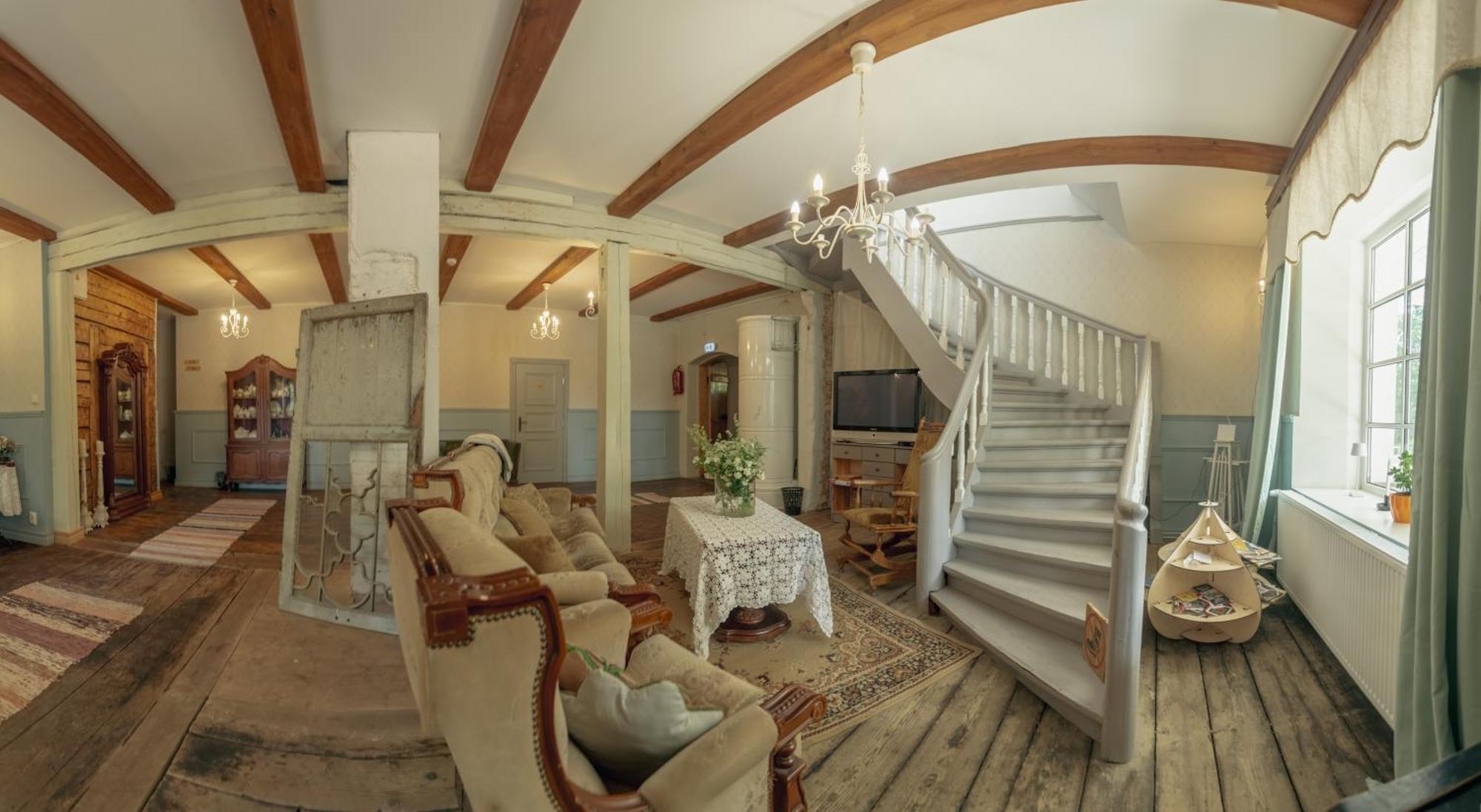 Guesthouse Kadrina Mois Екстериор снимка