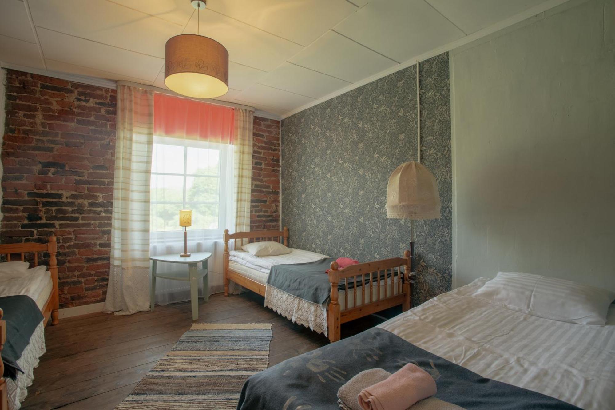 Guesthouse Kadrina Mois Екстериор снимка