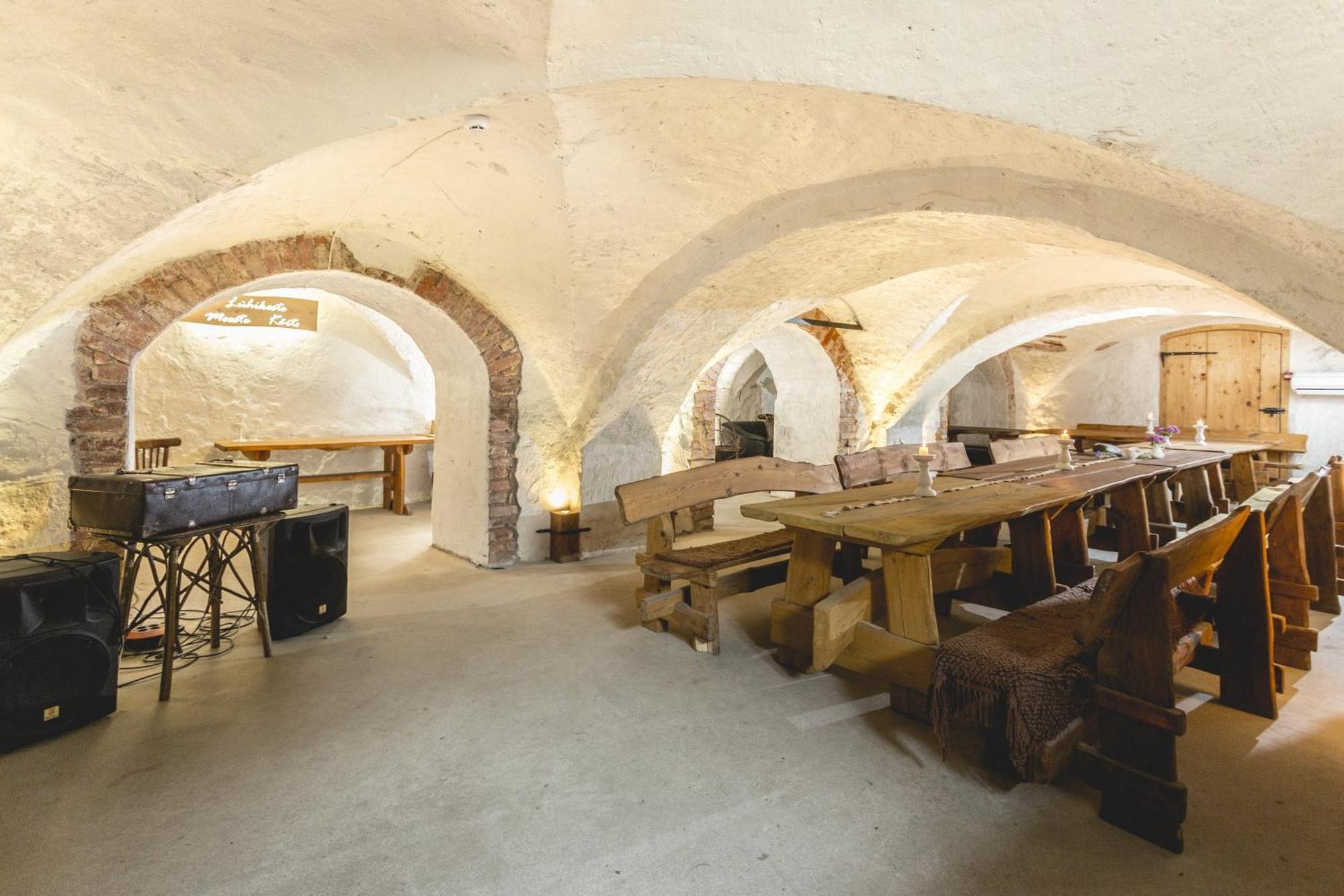 Guesthouse Kadrina Mois Екстериор снимка
